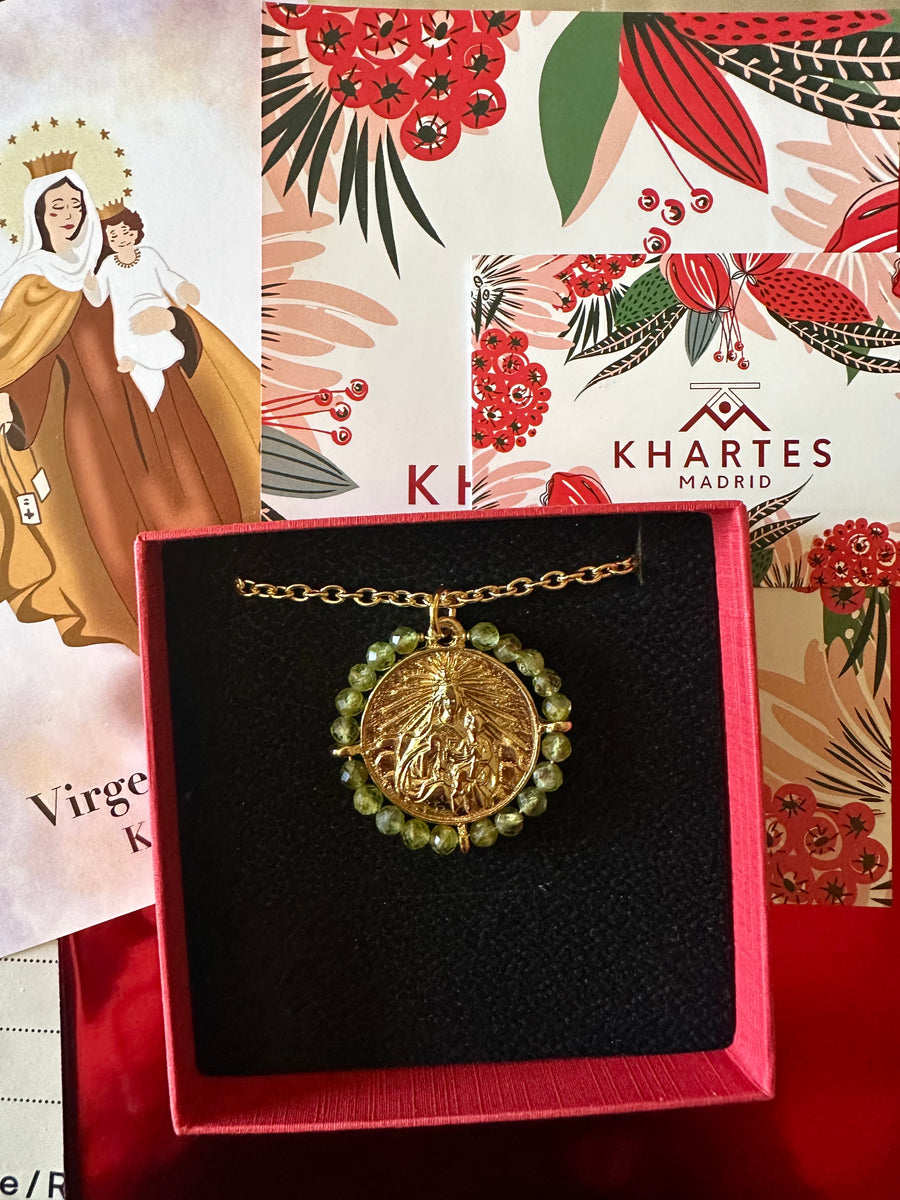 Medalla Virgen del Carmen con olivino – Khartes Madrid