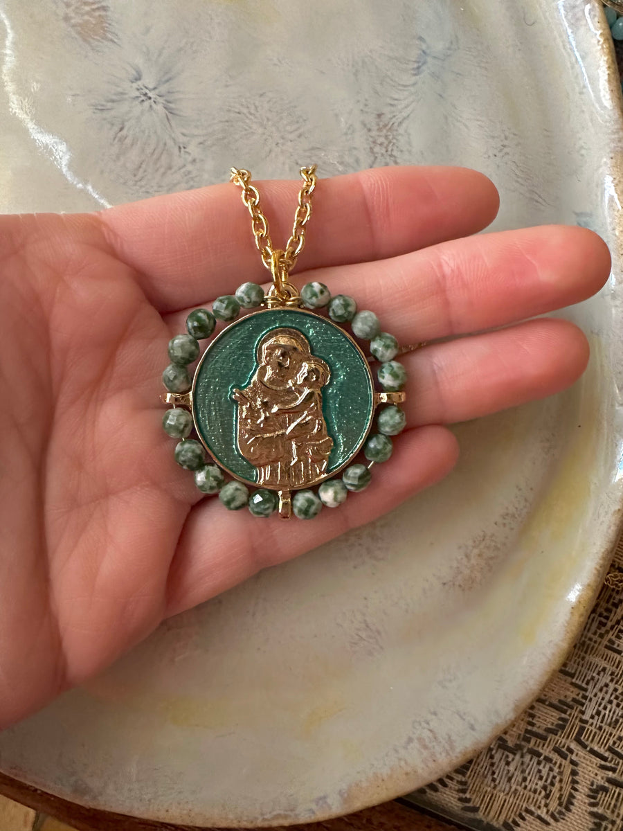 Medalla de San Antonio con esmalte verde y jaspe verde – Khartes Madrid
